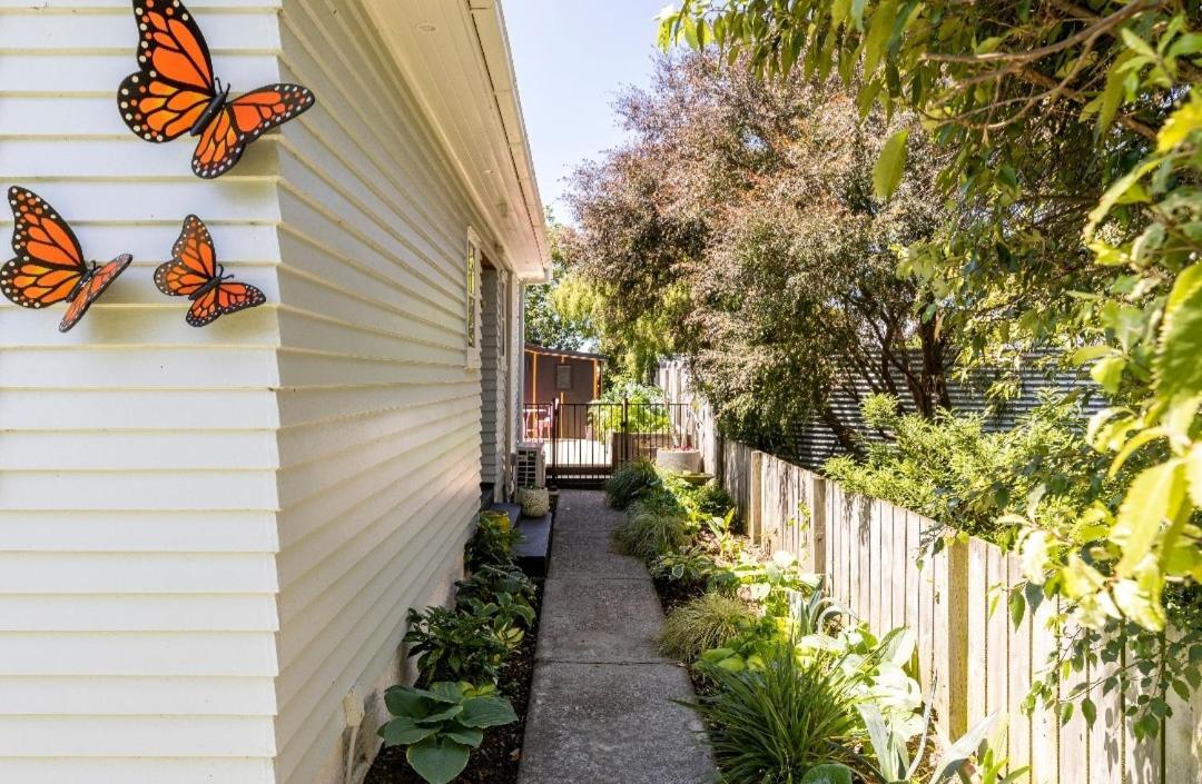 Stylish Hideaway On High St Carterton Bed & Breakfast Exterior photo